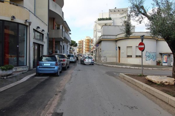 locale commerciale in vendita a Brindisi