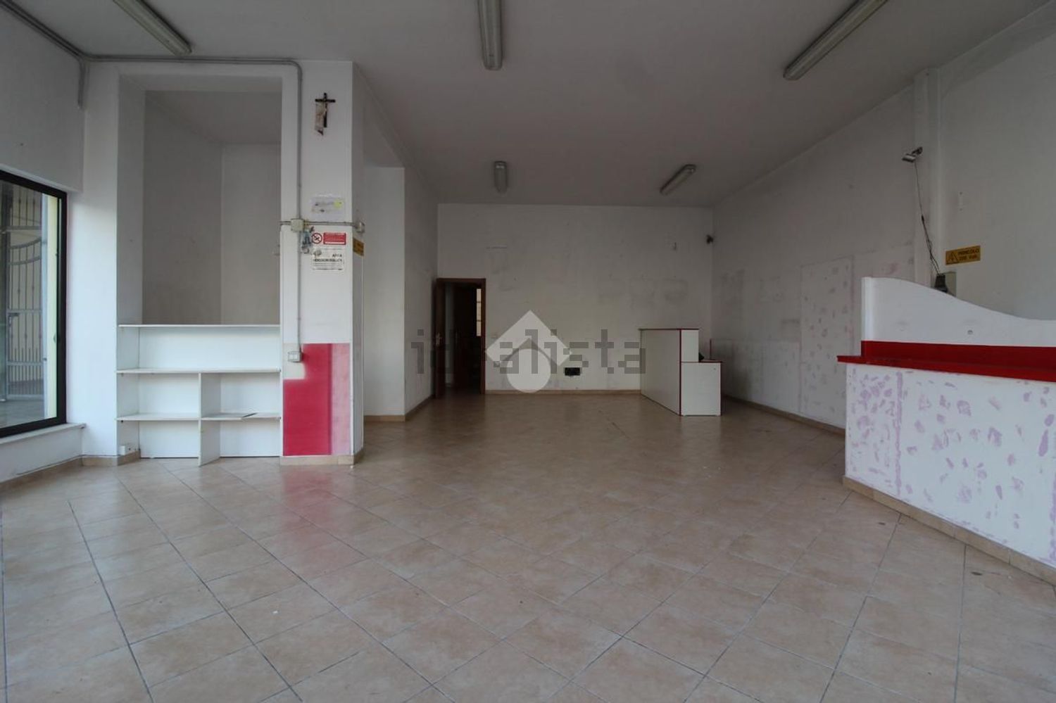 locale commerciale in vendita a Brindisi