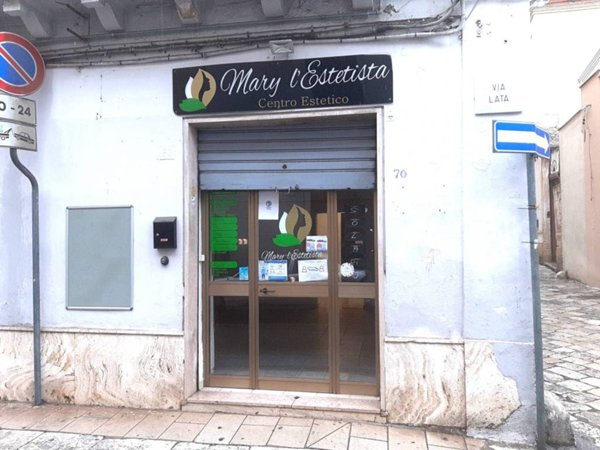 negozio in vendita a Brindisi in zona Centro Città