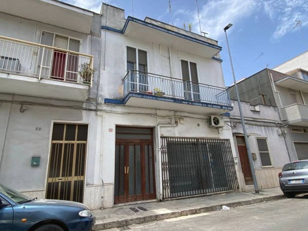 casa indipendente in vendita a Brindisi in zona Commenda