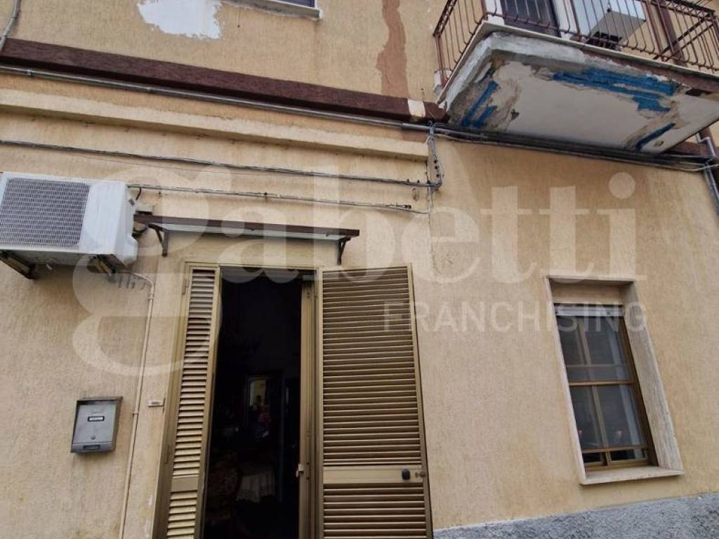 casa indipendente in vendita a Brindisi in zona Commenda