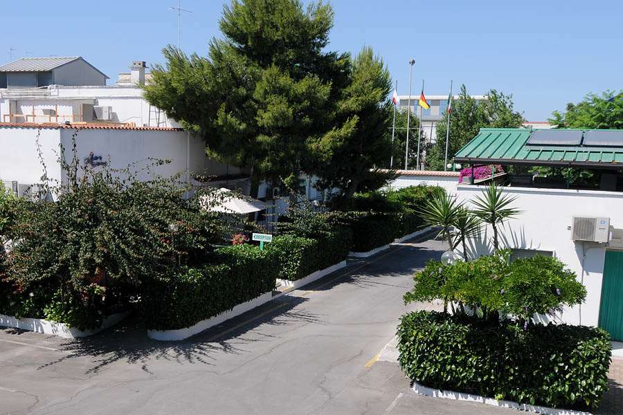negozio in vendita a Brindisi in zona Centro Città
