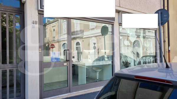 locale commerciale in vendita a Brindisi