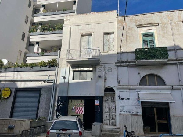 locale commerciale in vendita a Brindisi
