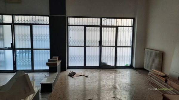 locale commerciale in vendita a Brindisi