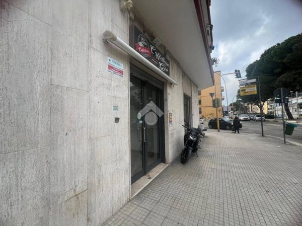 negozio in vendita a Brindisi in zona Commenda