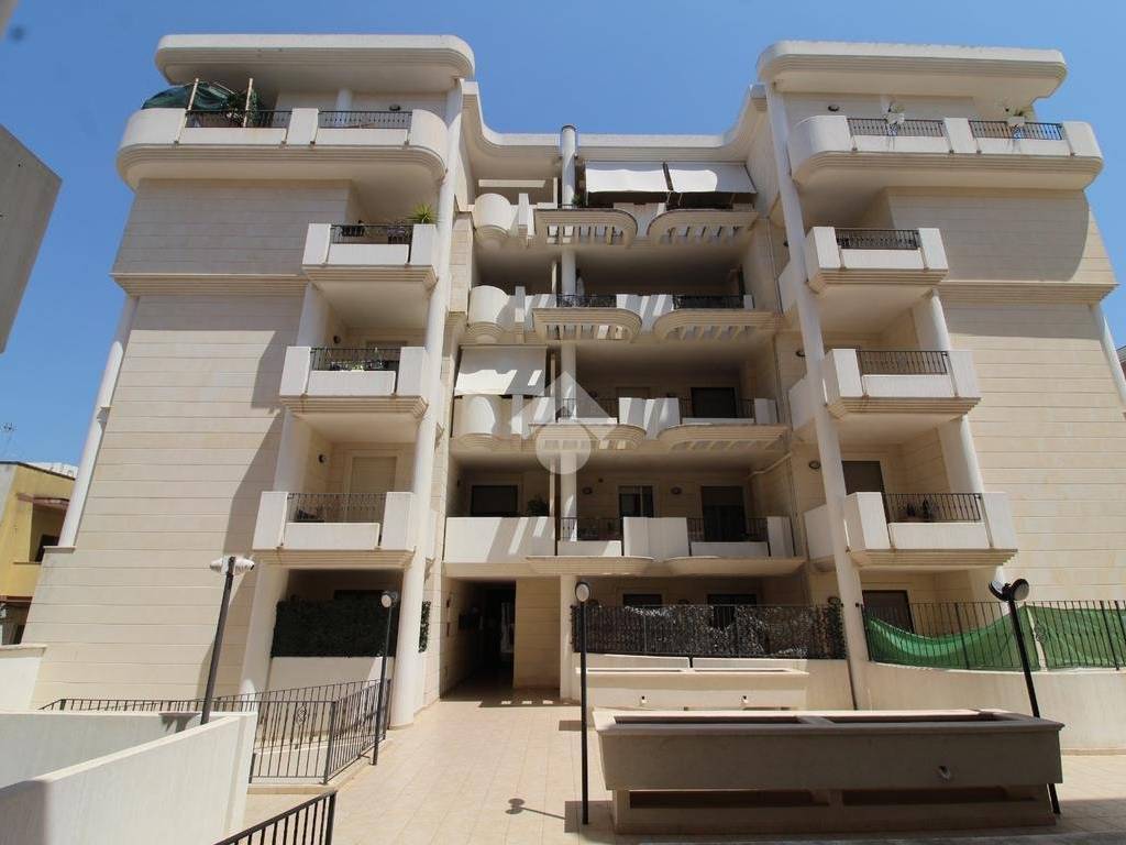 appartamento in vendita a Brindisi in zona Commenda