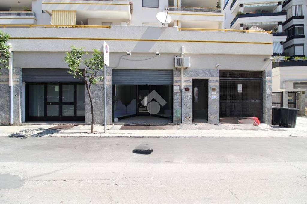 locale commerciale in vendita a Brindisi in zona Cappuccini
