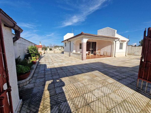 casa indipendente in vendita a Brindisi