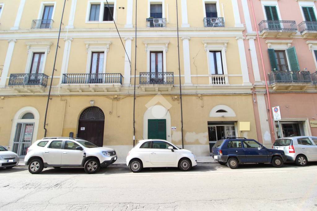 negozio in vendita a Brindisi in zona Centro Città