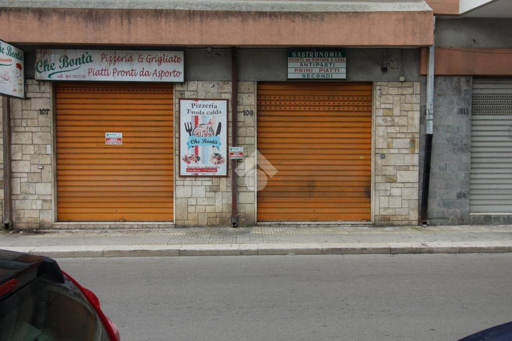 locale commerciale in vendita a Brindisi in zona Sant'Angelo