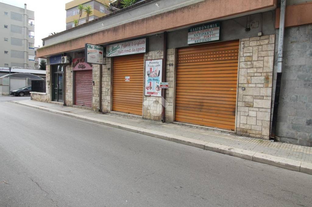 negozio in vendita a Brindisi in zona Sant'Angelo