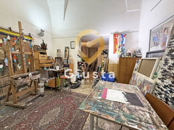casa indipendente in vendita a Brindisi in zona Centro Città
