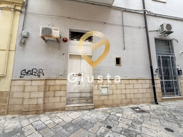 casa indipendente in vendita a Brindisi in zona Centro Città