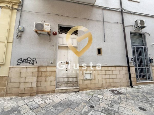 casa indipendente in vendita a Brindisi in zona Centro Città