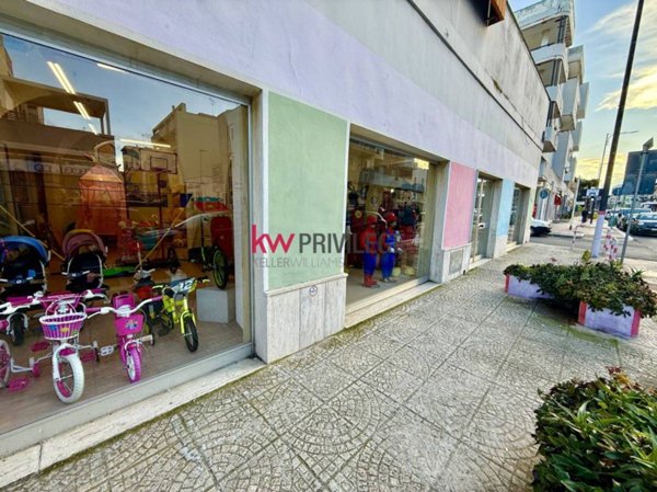 negozio in vendita a Brindisi in zona Cappuccini