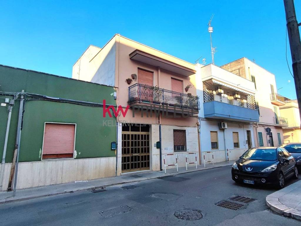 casa indipendente in vendita a Brindisi in zona Cappuccini