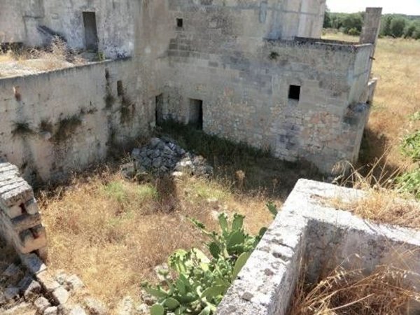 esavano in vendita a Brindisi