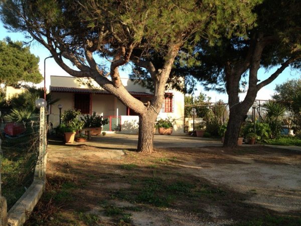 casa indipendente in vendita a Brindisi in zona Paradiso