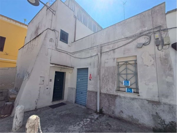 casa indipendente in vendita a Brindisi
