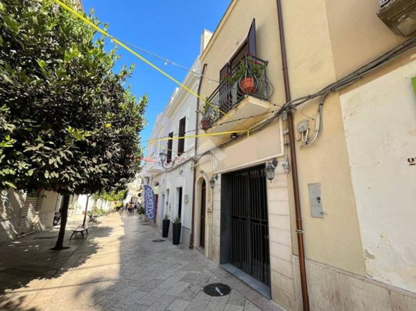 casa indipendente in vendita a Brindisi in zona Centro Città
