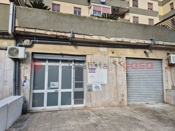 locale commerciale in vendita a Brindisi in zona Cappuccini