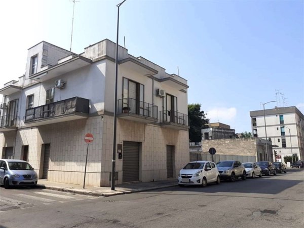casa indipendente in vendita a Brindisi in zona Commenda