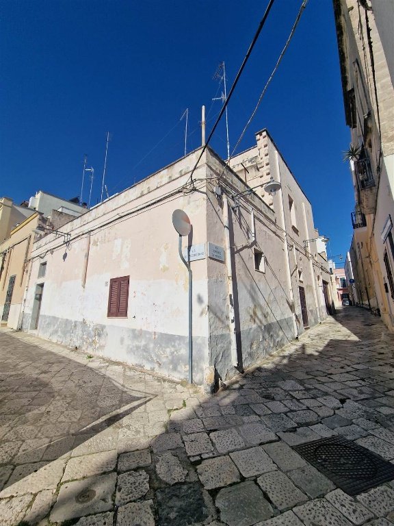 casa indipendente in vendita a Brindisi in zona Centro Città