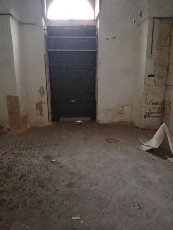 pentavano in vendita a Brindisi