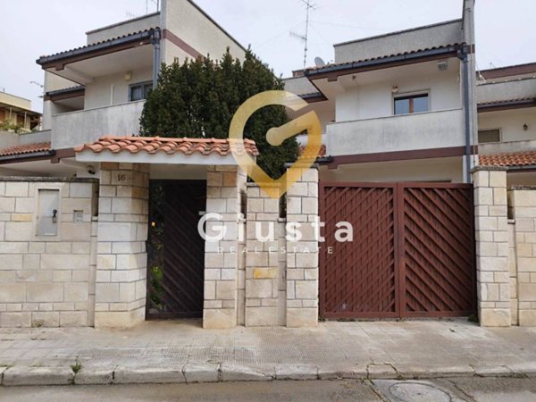 casa indipendente in vendita a Brindisi