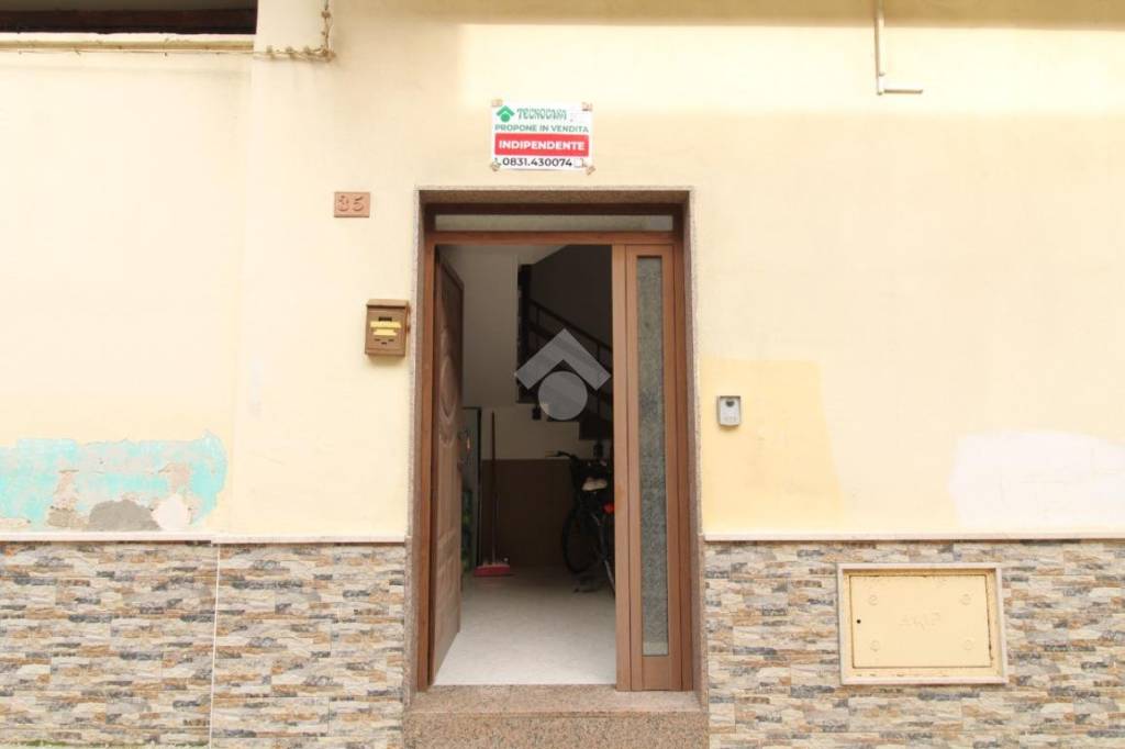 casa indipendente in vendita a Brindisi in zona Tuturano