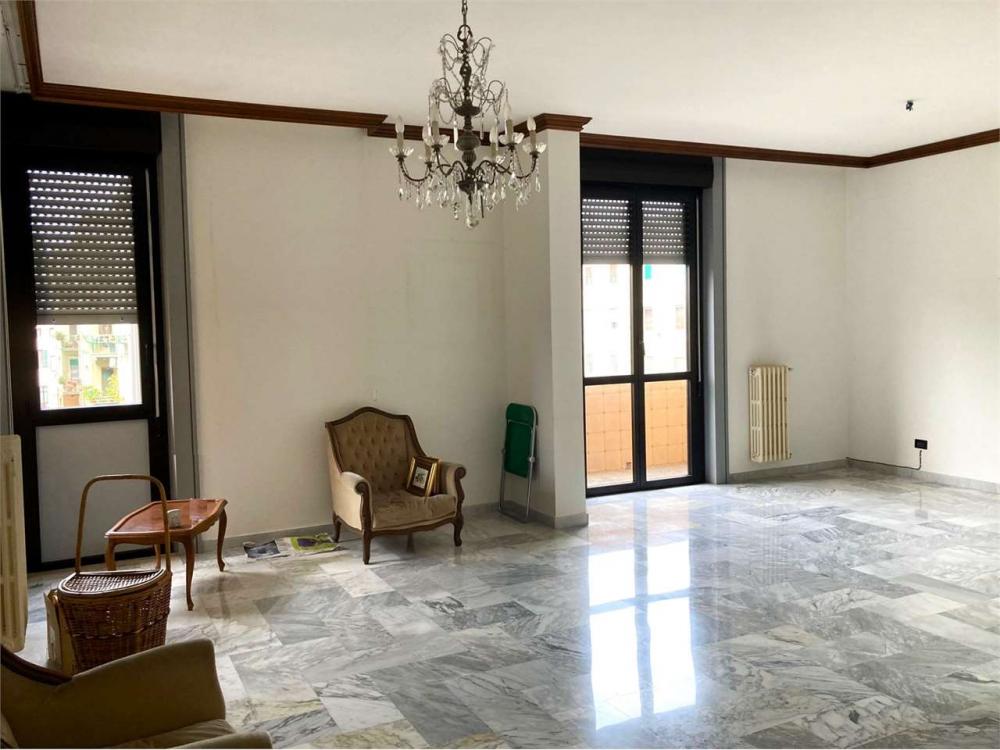 appartamento in vendita a Brindisi in zona Commenda