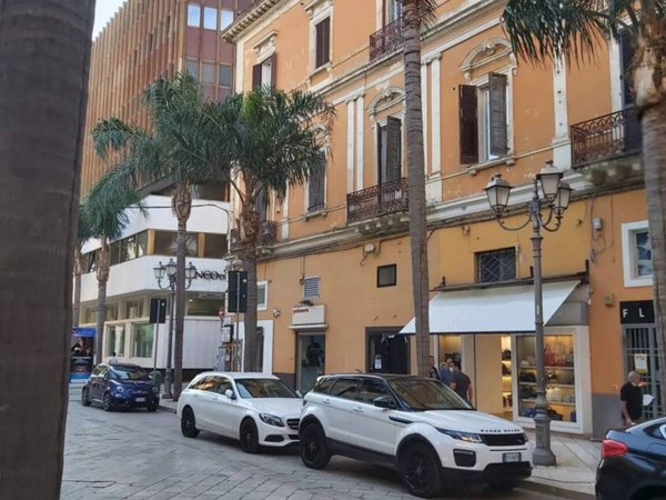 ufficio in vendita a Brindisi in zona Centro Città