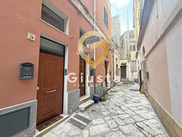 casa indipendente in vendita a Brindisi in zona Centro Città
