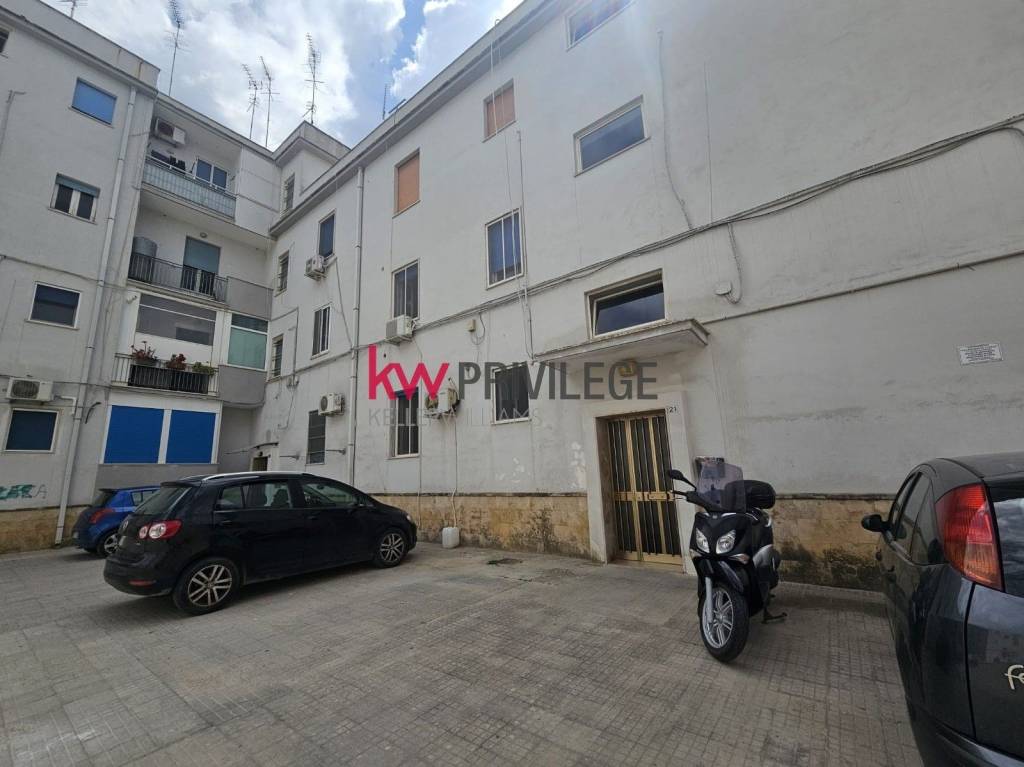 appartamento in vendita a Brindisi in zona Commenda