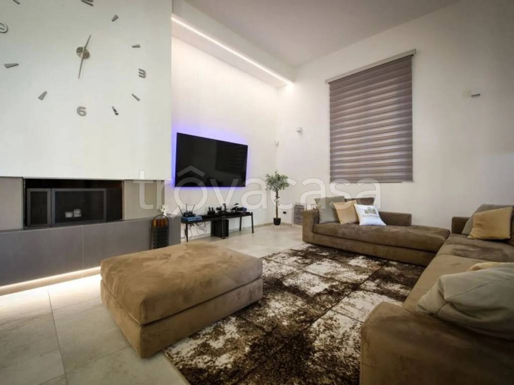 casa indipendente in vendita a Brindisi in zona Centro Città