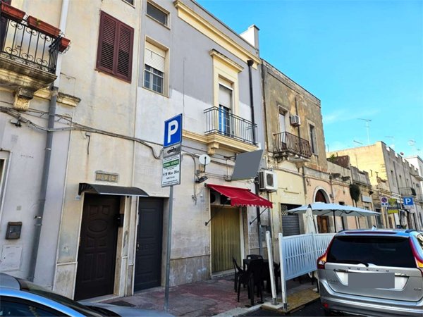negozio in vendita a Brindisi in zona Commenda