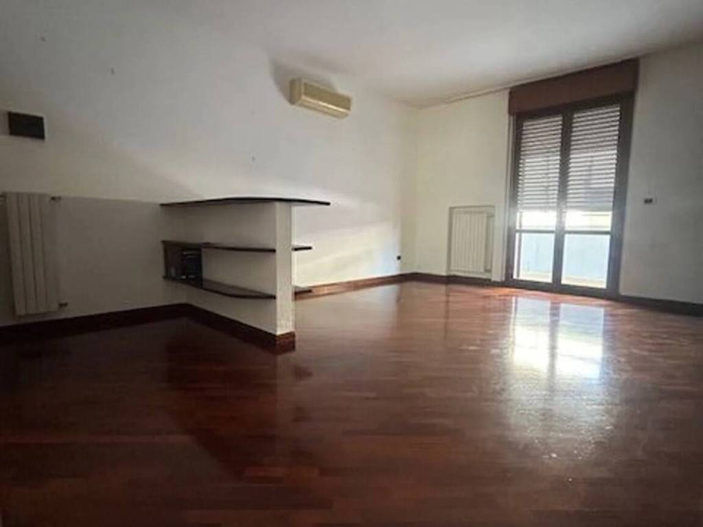 appartamento in vendita a Brindisi in zona Commenda