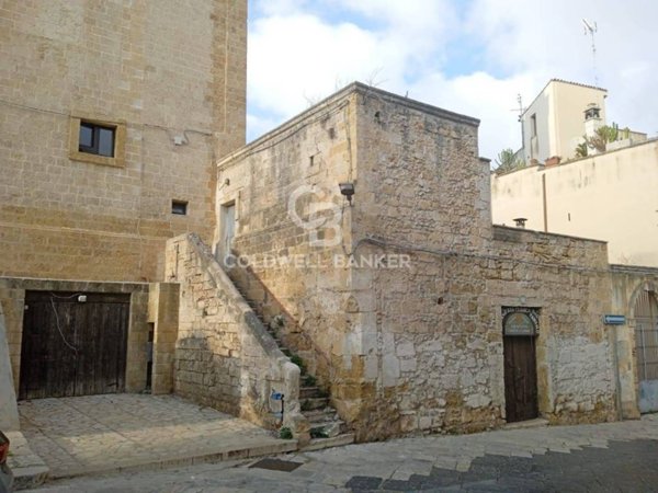 negozio in vendita a Brindisi in zona Centro Città