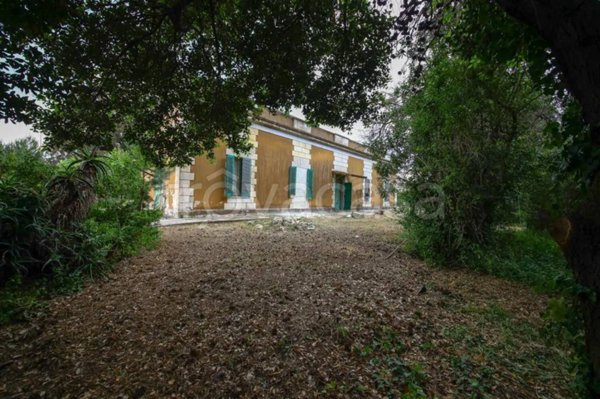 casa indipendente in vendita a Brindisi in zona Cappuccini