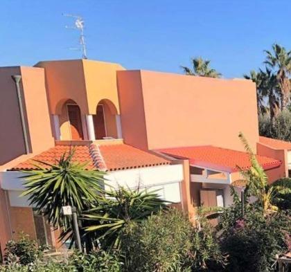 casa indipendente in vendita a Brindisi in zona Paradiso