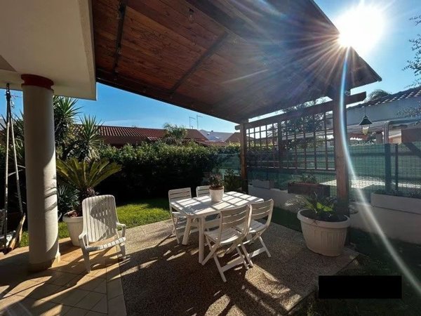casa indipendente in vendita a Brindisi