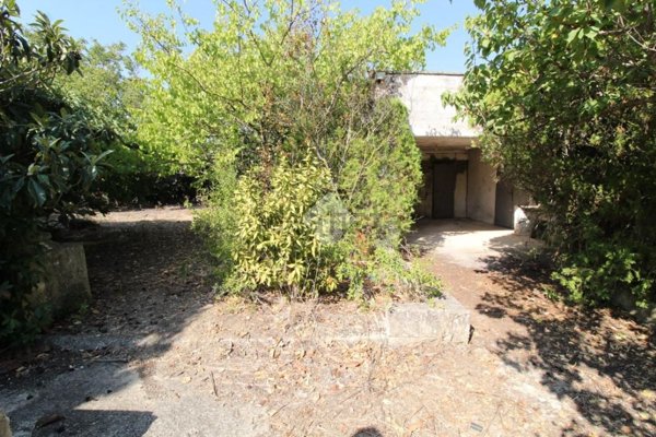 casa indipendente in vendita a Brindisi in zona Torre Rossa
