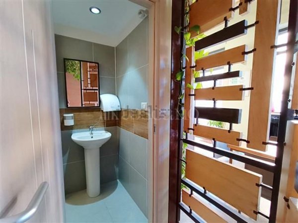 locale commerciale in vendita a Brindisi