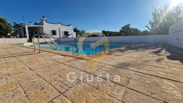 casa indipendente in vendita a Brindisi