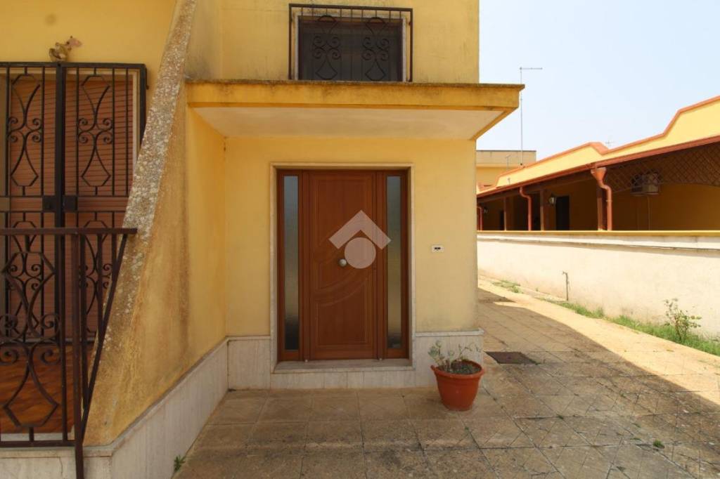 casa indipendente in vendita a Brindisi in zona Tuturano