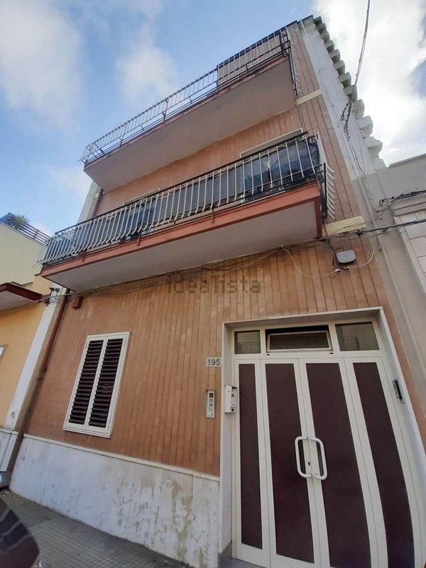 casa indipendente in vendita a Brindisi in zona Commenda