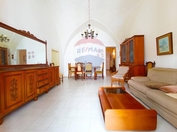 casa indipendente in vendita a Brindisi in zona Cappuccini