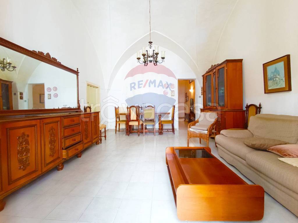 casa indipendente in vendita a Brindisi in zona Centro Città