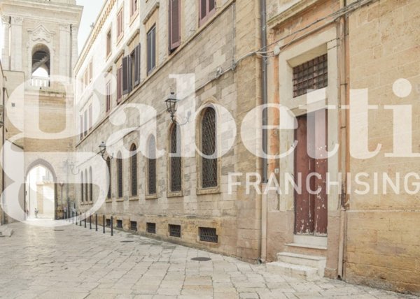 casa indipendente in vendita a Brindisi in zona Centro Città